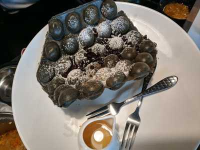 มงก๊ก สุกี้ยากี้