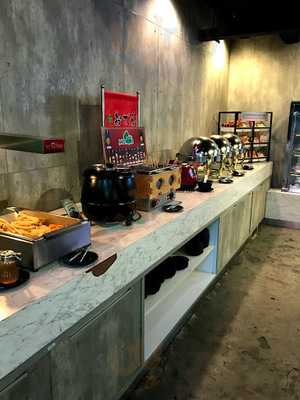 มงก๊ก สุกี้ยากี้