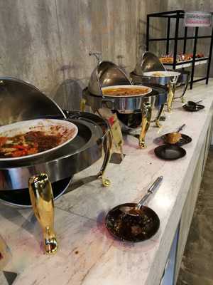 มงก๊ก สุกี้ยากี้