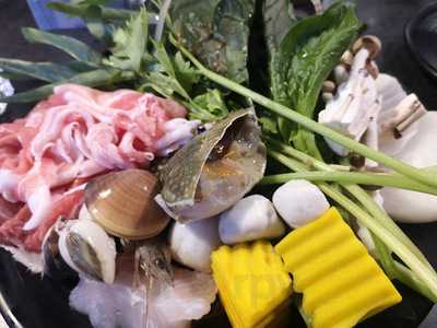 มงก๊ก สุกี้ยากี้