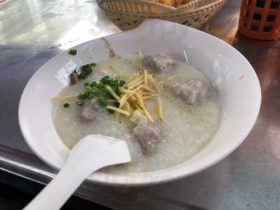 โจ๊กเจ้หมวยเกี้ย อากงส่งเสริม