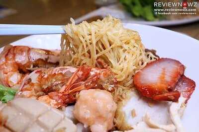 สีฟ้า - เซ็นทรัลเวิลด์