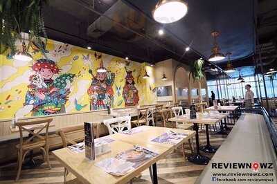 สีฟ้า - เซ็นทรัลเวิลด์