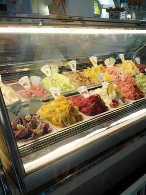 เจลาเต้ ร้านไอศกรีม