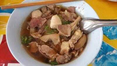 กิ่งเพชร ร้านก๋วยเตี๋ยว