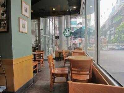 Starbucks Nana Square