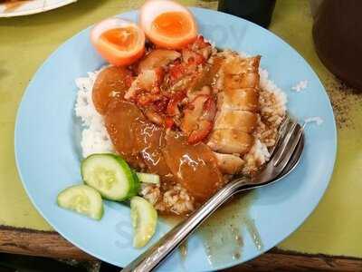 ร้านอาหาร สีมรกต