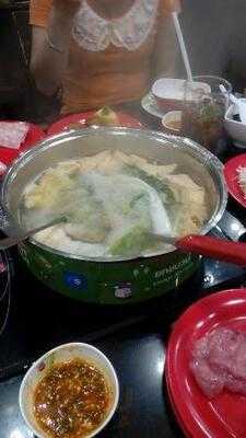 ฮอทพอท อินเตอร์เนชั่นเนล บุฟเฟต์