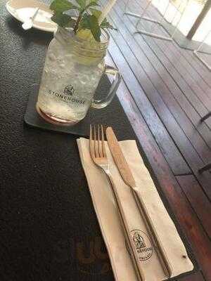 Stonehouse Bistro & Bar