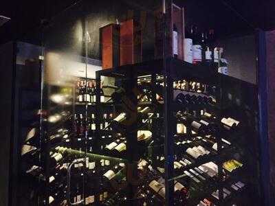 Wolf Grill & Wine Bar