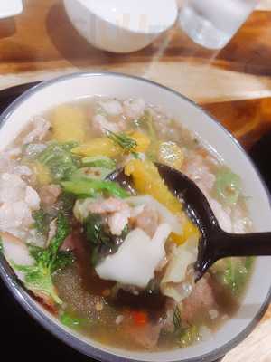 ส้มตำแม่มด