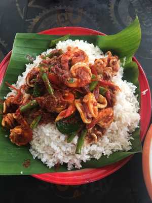 ร้านอาหาร ขนาบน้ำ