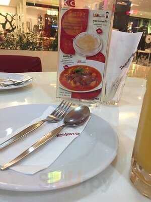 ร้านอาหาร ลีคาเฟ่