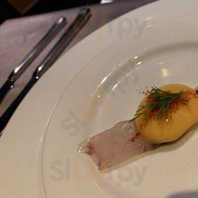 Big Fish Bar & Bistro