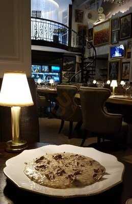 Feast - Restaurant & Bar