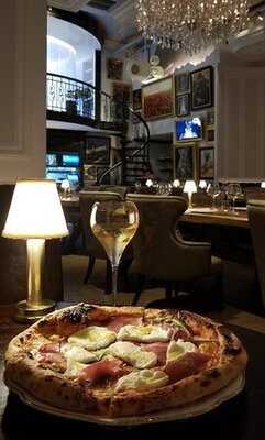 Feast - Restaurant & Bar