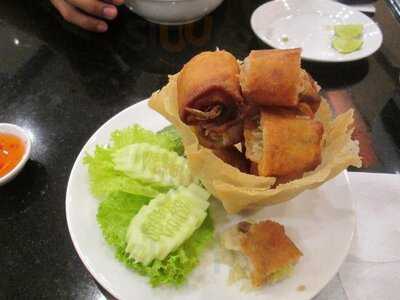 ก๋วยเตี๋ยวไก่แม่ศรีเรือน