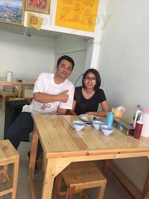 ข้าวมันไก่ไร่ชมพู่