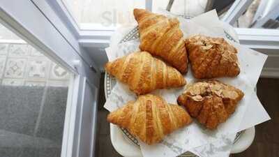 เชิญคาเฟ่