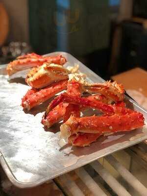 Matoi Cyaya Taniya Silom