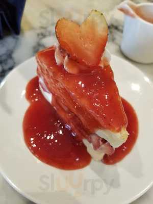 เกรฮาวด์ คาเฟ่ สาขา เดอะคริสตัล