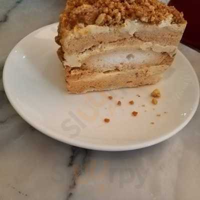 เกรฮาวด์ คาเฟ่ สาขา เดอะคริสตัล