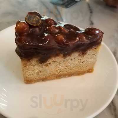 เกรฮาวด์ คาเฟ่ สาขา เดอะคริสตัล