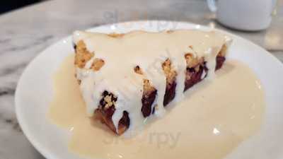 เกรฮาวด์ คาเฟ่ สาขา เดอะคริสตัล