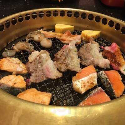 ภัตตาคารอาหารญี่ปุ่น อากะ