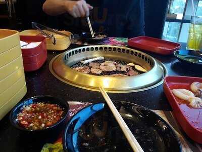 ภัตตาคารอาหารญี่ปุ่น อากะ