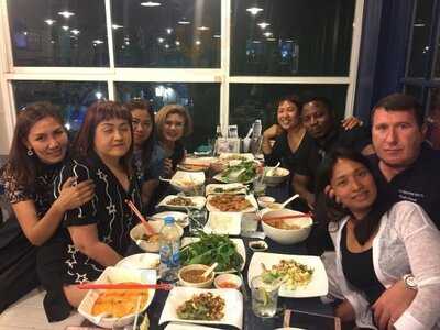 ร้านก๋วยเตี๋ยว 1000 เส้น (พันเส้น)