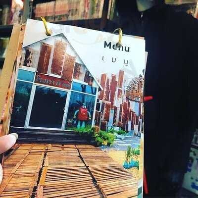 โรงนา คาเฟ่