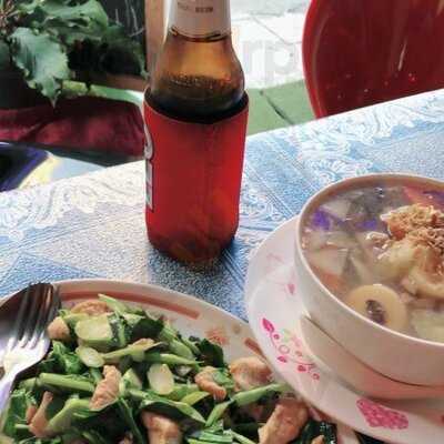 M & J Restaurant & Bar