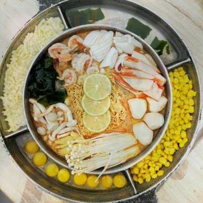 ร้านอาหาร แสนแซ่บ (นุ่น วรนุช)