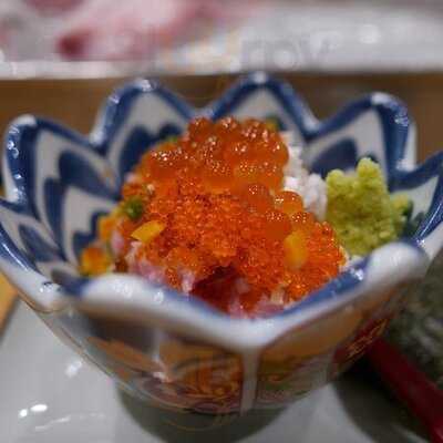 ร้านอาหารญี่ปุ่น ซูชิชูแอนด์คาร์นิวัล
