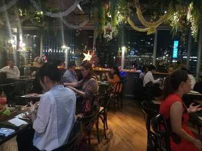 ครอสตินี่ รูฟท็อป ร้านอาหารอิตาเลี่ยน