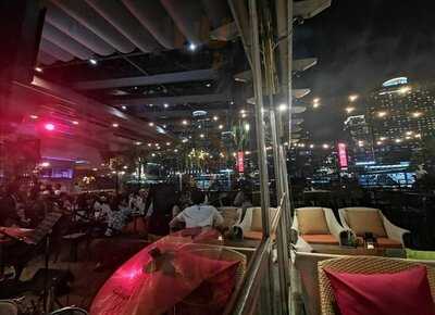 ครอสตินี่ รูฟท็อป ร้านอาหารอิตาเลี่ยน