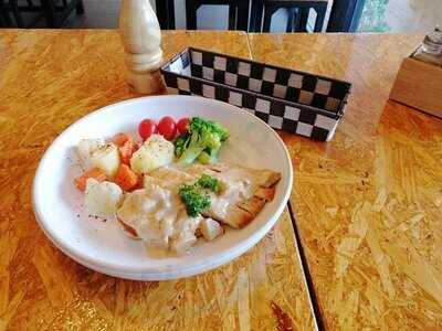 Greenmine Health Restaurant