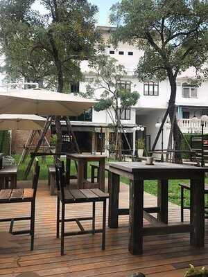 The Combine Cafe And Art Gallerry