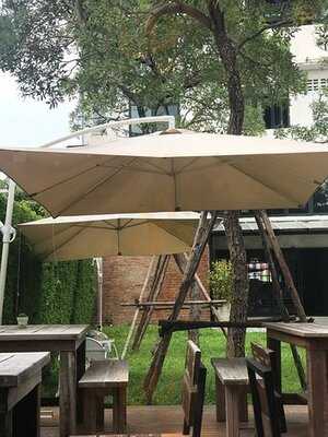 The Combine Cafe And Art Gallerry