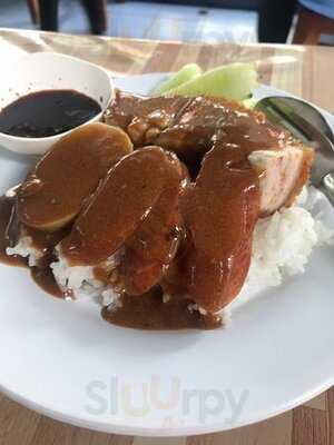 ยืนพื้นก๋วยจั๊บน้ำข้น