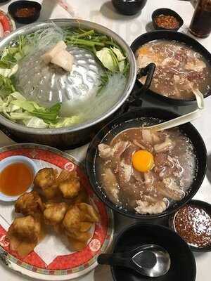 หมูกระทะเฮงเฮงเฮง ตรอกจันทน์