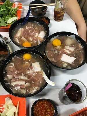 หมูกระทะเฮงเฮงเฮง ตรอกจันทน์