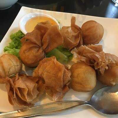 ร้านอาหาร ครัวสาทร