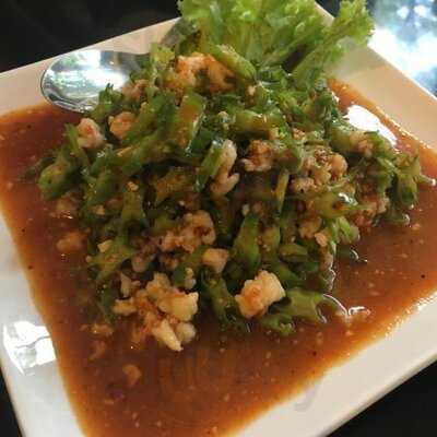 ร้านอาหาร ครัวสาทร