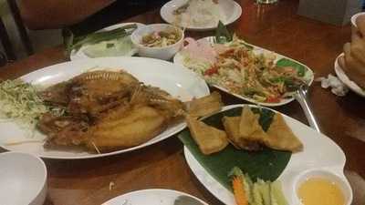 ร้านอาหาร อิ่มปลาเผา