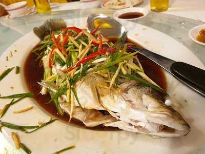 ร้านอาหาร เล่งหงษ์