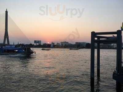 ร้านอาหาร เข้าท่า