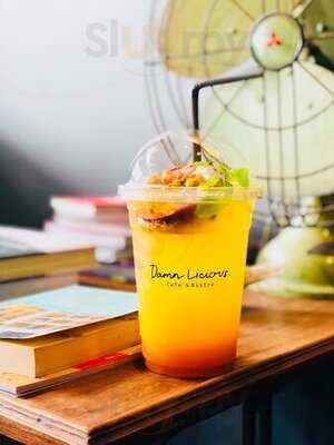 Damn Licious Cafe & Bistro