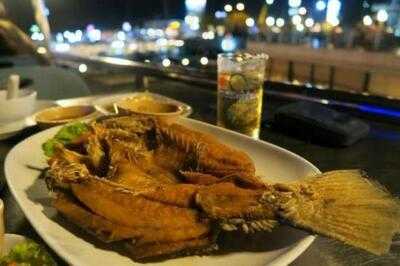 ร้านกุ้งเต้น